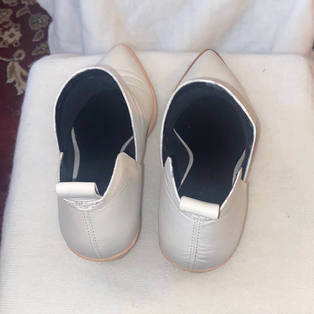 Dolce Vita White Leather Ankle Booties - Picture 3 of 9